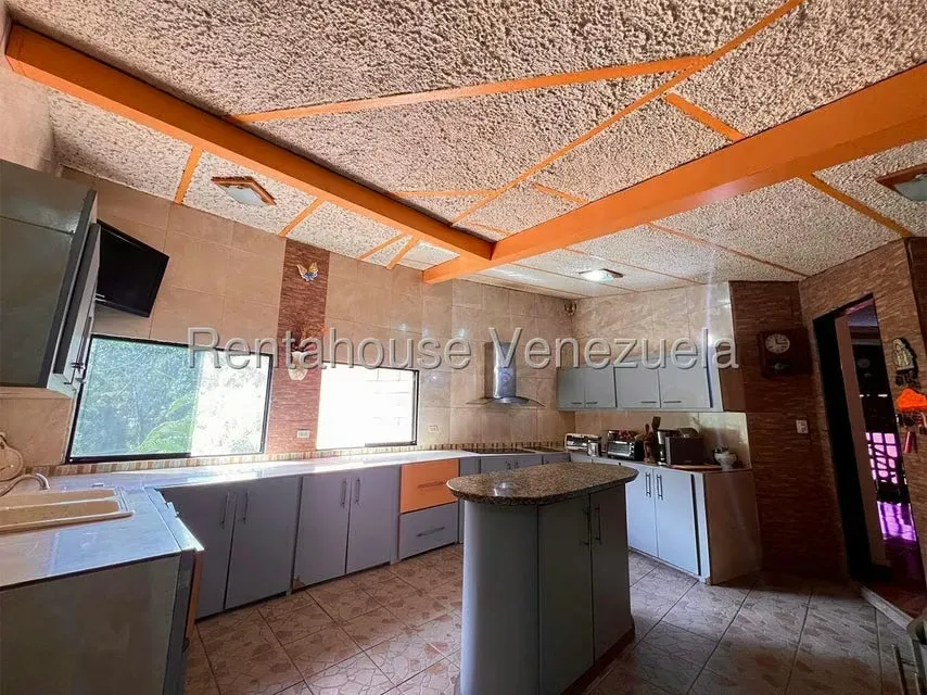 Casa (Multipes Niveles) en Venta en Colinas de Carrizal, Miranda - 16