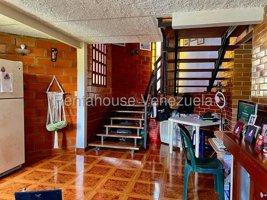 Casa (Multipes Niveles) en Venta en Colinas de Carrizal, Miranda - 24