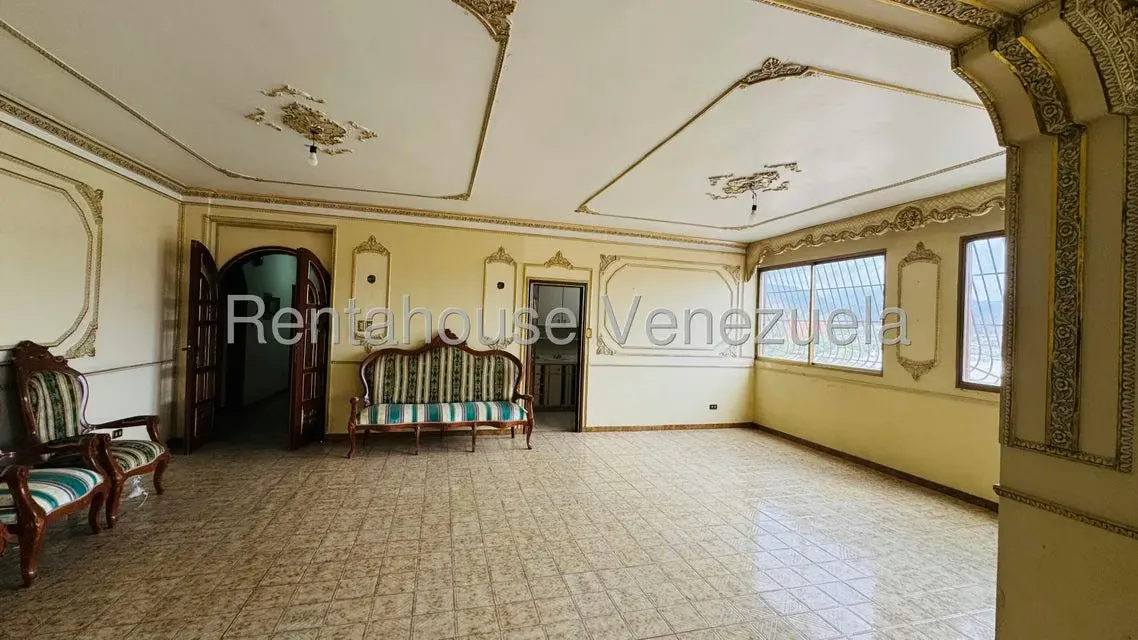 Apartamento (1 Nivel) en Venta en Centro, Aragua - 13