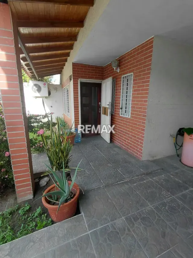 SE VENDE CASA URB LOS GIRASOLES LA MORITA - 3