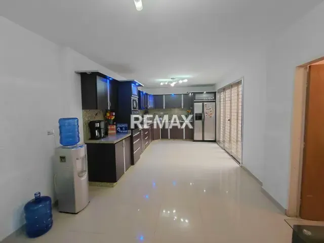 SE VENDE CASA URB LOS GIRASOLES LA MORITA - 5