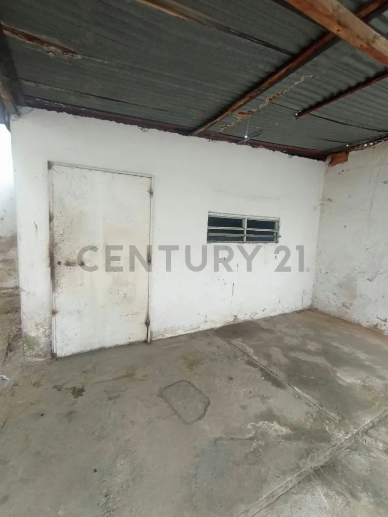 SE VENDE Casa comercial Barrio central ,calle silva - 8