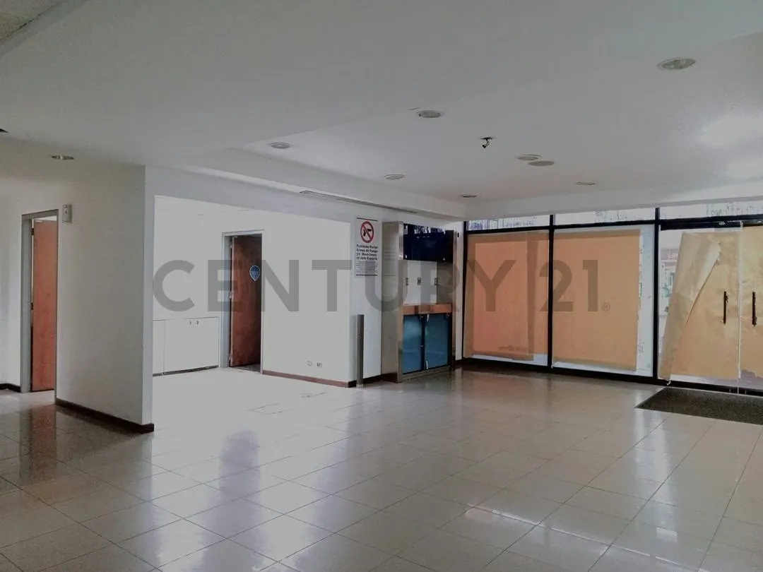 ¡Oportunidad de Inversión Única! Local Comercial en Alquiler en La Casona II - 7