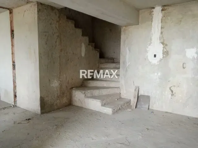 SE VENDE APARTAMENTO TIPO PENTHOUSE DÚPLEX EN OBRA GRIS DE 228 m² RESIDENCIAS LOS VELEROS LECHERÍA VENEZUELA - 6