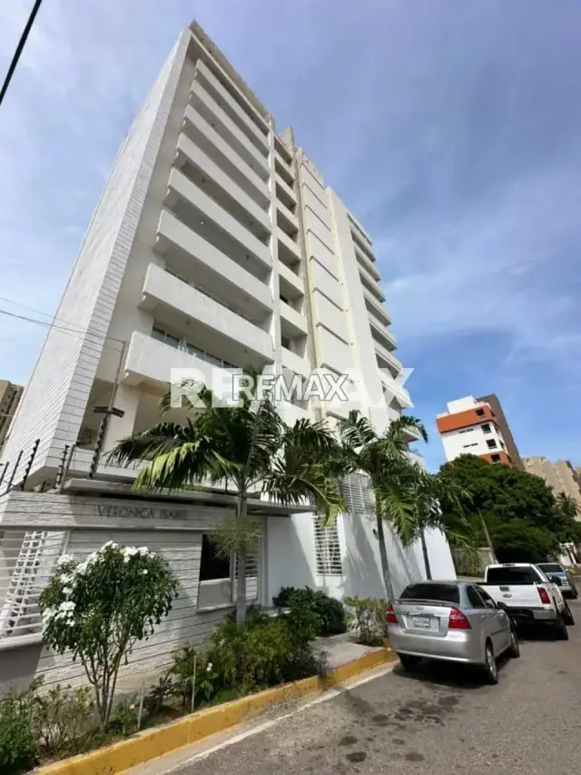 Apartamento en Alquiler Res. Veronica Isabel