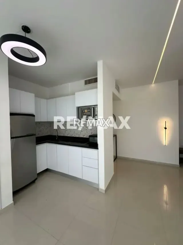 Apartamento en Alquiler Res. Veronica Isabel - 2