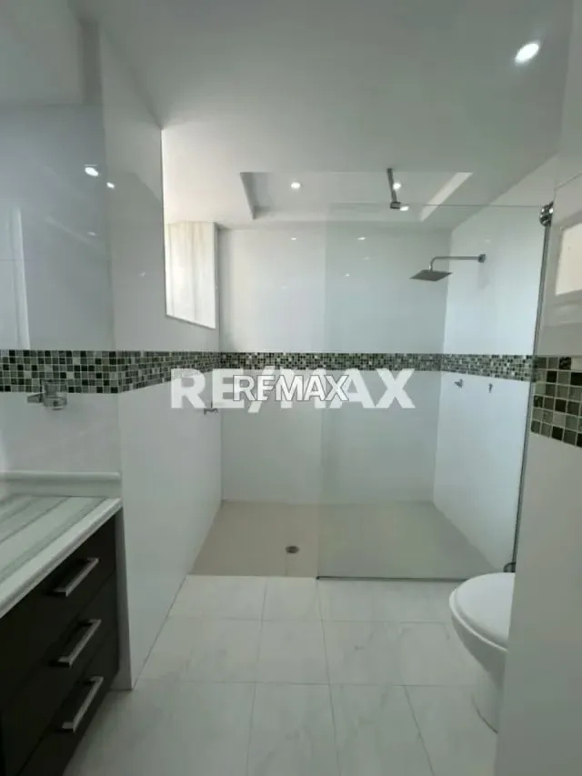 Apartamento en Alquiler Res. Veronica Isabel - 8