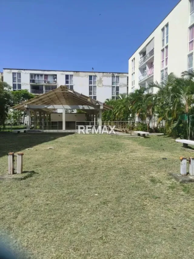 En Venta Apartamento Residencia Las Acacias piso 1 - 12
