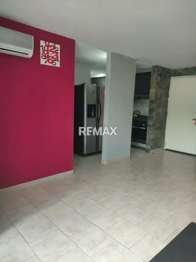 En Venta Apartamento Residencia Las Acacias piso 1 - 2
