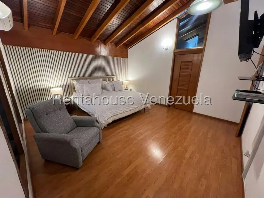 Casa (Multipes Niveles) en Venta en Cumbres de Curumo, Distrito Metropolitano - 13