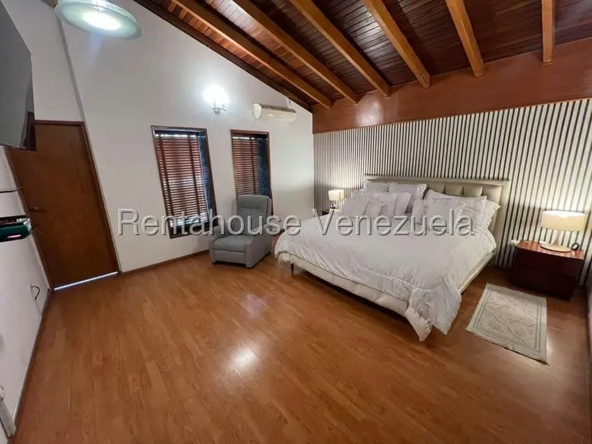 Casa (Multipes Niveles) en Venta en Cumbres de Curumo, Distrito Metropolitano - 14