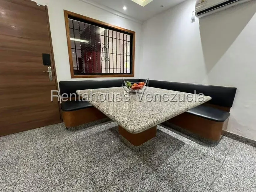 Casa (Multipes Niveles) en Venta en Cumbres de Curumo, Distrito Metropolitano - 34
