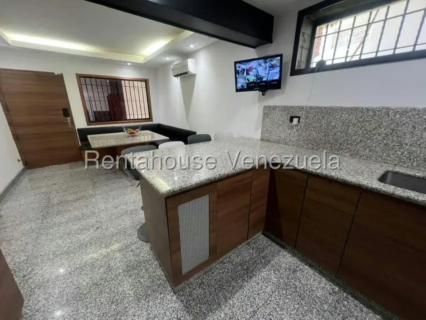 Casa (Multipes Niveles) en Venta en Cumbres de Curumo, Distrito Metropolitano - 39