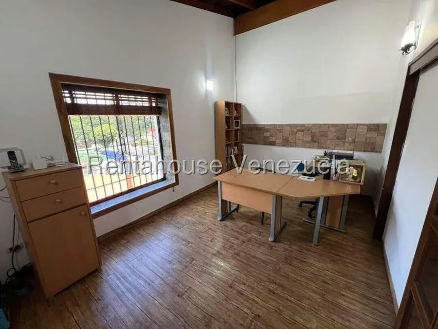 Casa (Multipes Niveles) en Venta en Cumbres de Curumo, Distrito Metropolitano - 5