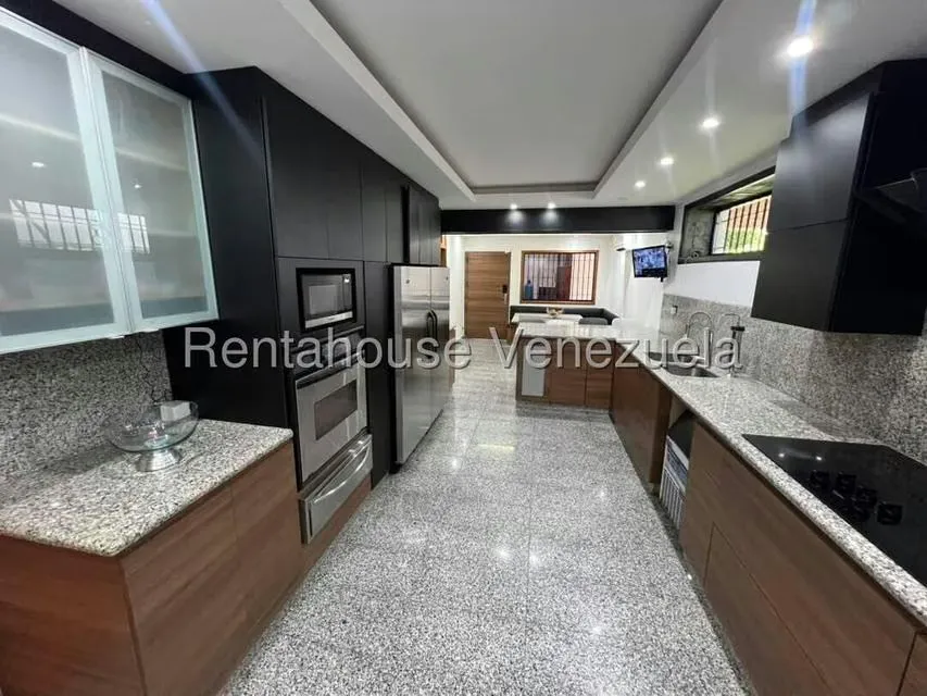 Casa (Multipes Niveles) en Venta en Cumbres de Curumo, Distrito Metropolitano - 44