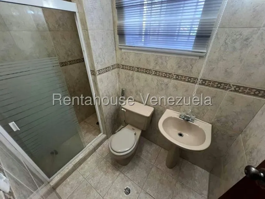 Casa (Multipes Niveles) en Venta en Cumbres de Curumo, Distrito Metropolitano - 54