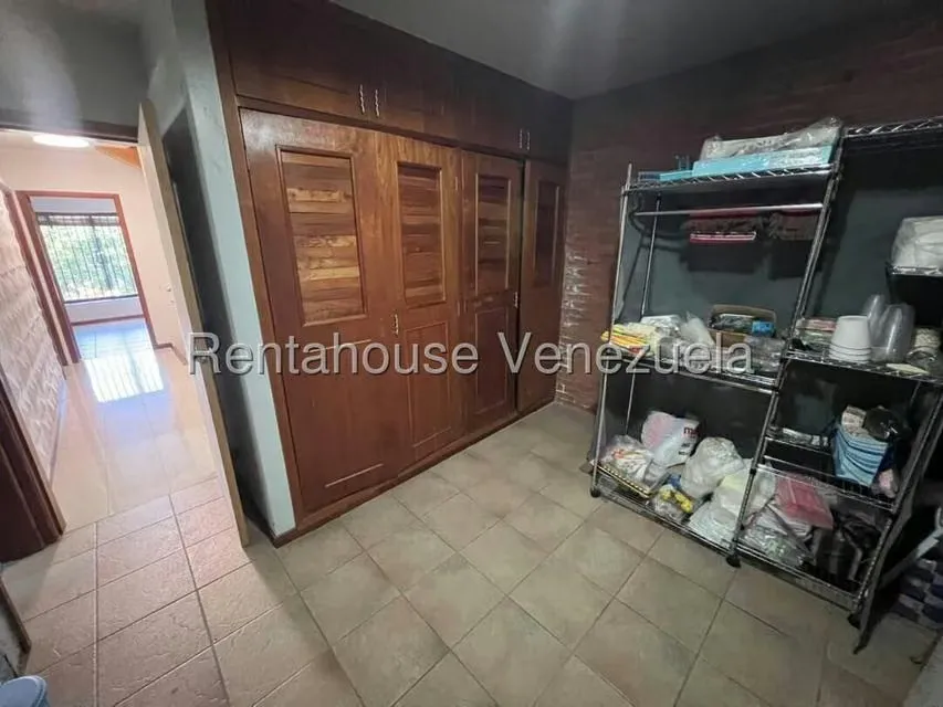 Casa (Multipes Niveles) en Venta en Cumbres de Curumo, Distrito Metropolitano - 55