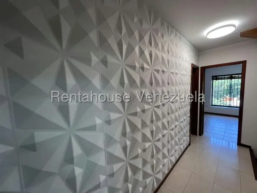 Casa (Multipes Niveles) en Venta en Cumbres de Curumo, Distrito Metropolitano - 57