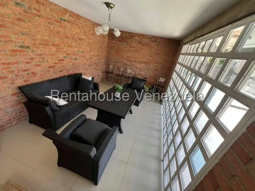 Casa (Multipes Niveles) en Venta en Cumbres de Curumo, Distrito Metropolitano - 62