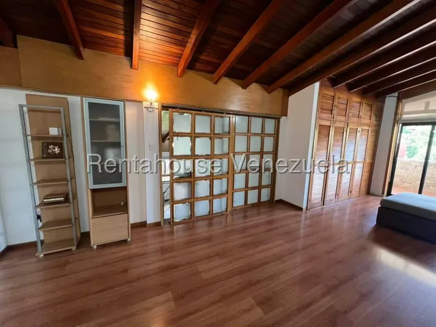 Casa (Multipes Niveles) en Venta en Cumbres de Curumo, Distrito Metropolitano - 8