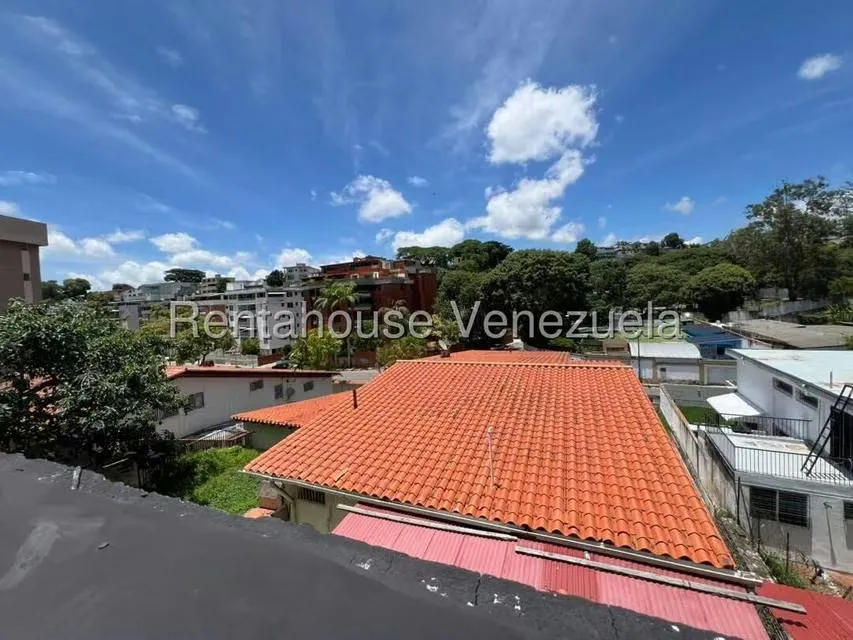 Casa (Multipes Niveles) en Venta en Cumbres de Curumo, Distrito Metropolitano - 72