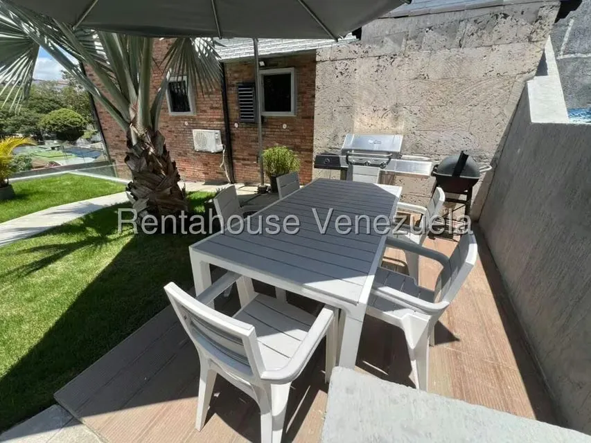 Casa (Multipes Niveles) en Venta en Cumbres de Curumo, Distrito Metropolitano - 82