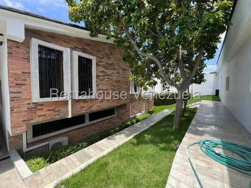 Casa (Multipes Niveles) en Venta en Cumbres de Curumo, Distrito Metropolitano - 88
