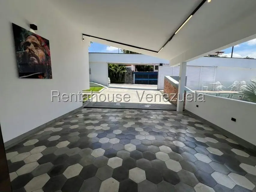 Casa (Multipes Niveles) en Venta en Cumbres de Curumo, Distrito Metropolitano - 96