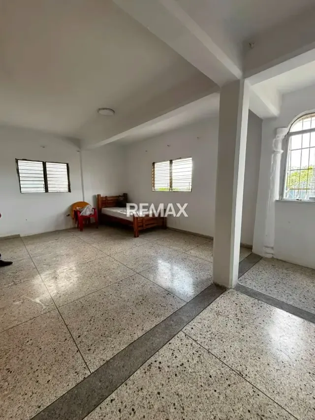 EN ALQUILER APARTAMENTO Y LOCAL EN LA AVENIDA FLORENCIO GIMENEZ - 5