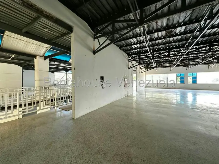 Local Comercial en Alquiler en Parroquia Concepcion, Lara - 12