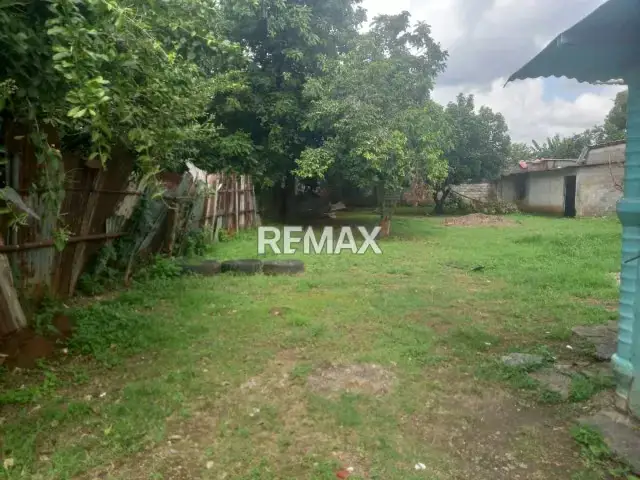 En Venta Terreno Propio de una superficie de 916M2. Cercano al Centro de la Actividd Comercial de Acarigua. Portuguesa
