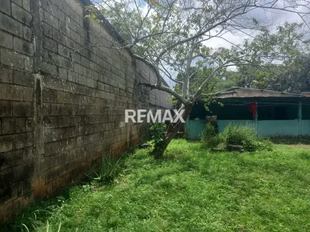 En Venta Terreno Propio de una superficie de 916M2. Cercano al Centro de la Actividd Comercial de Acarigua. Portuguesa - 12