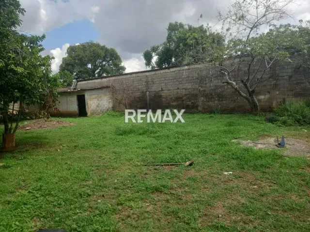 En Venta Terreno Propio de una superficie de 916M2. Cercano al Centro de la Actividd Comercial de Acarigua. Portuguesa - 3