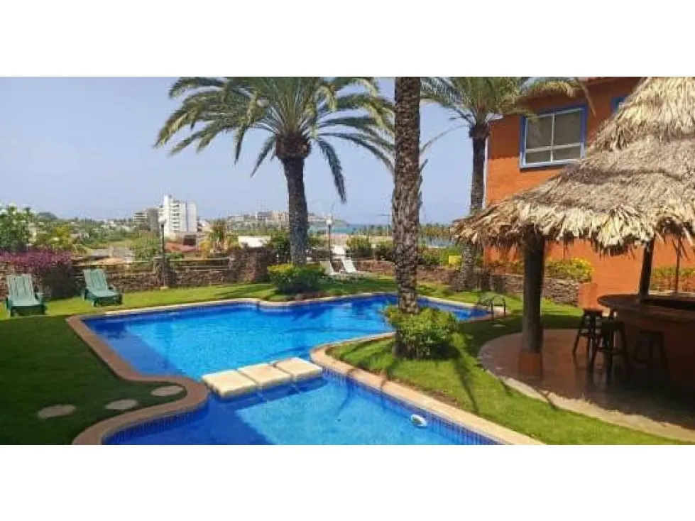 Se vende Apto 98m² 2h/2b/2p Playa Moreno