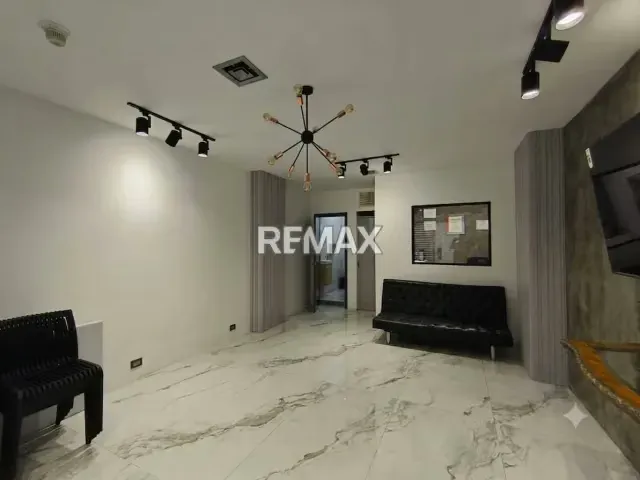 OPORTUNIDAD DE INVERSIÓN, LOCAL REMODELADO EN EL CENTRO COMERCIAL CARIBBEAN CENTER MALL - 5