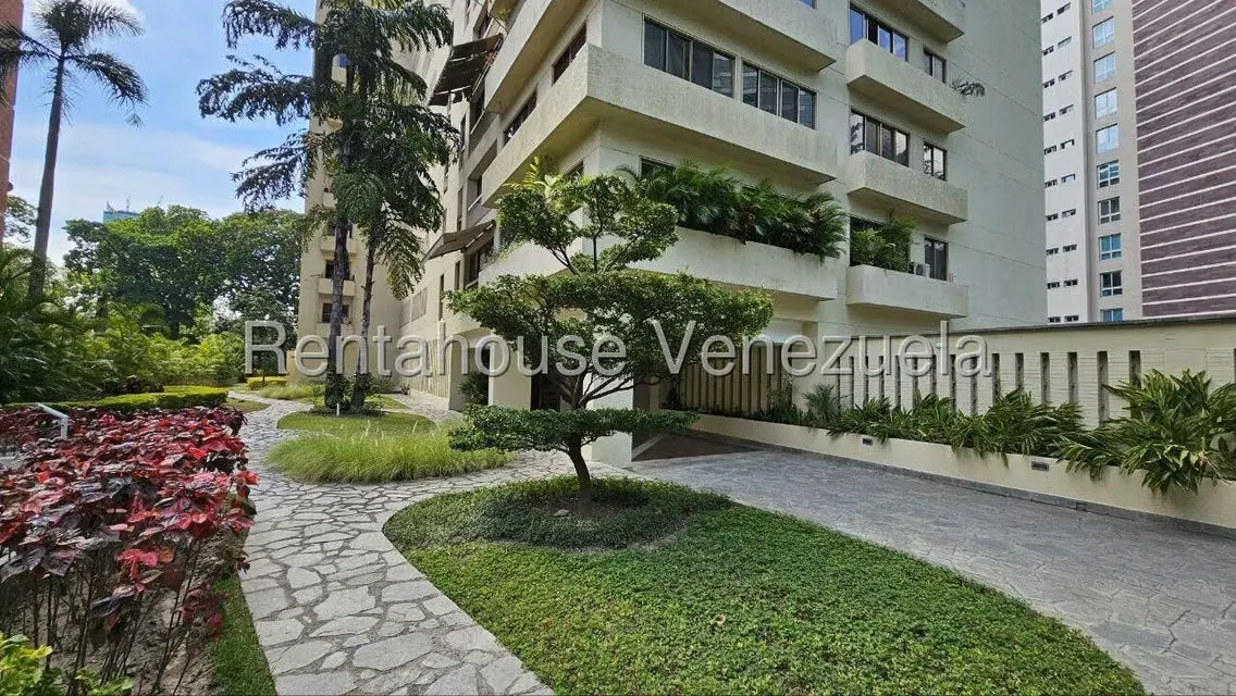 Apartamento (1 Nivel) en Alquiler en Campo Alegre, Distrito Metropolitano - 31