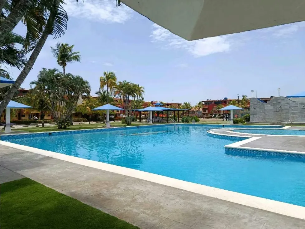Vendo TH 180m2 Puerto Encantado 0654 - 31