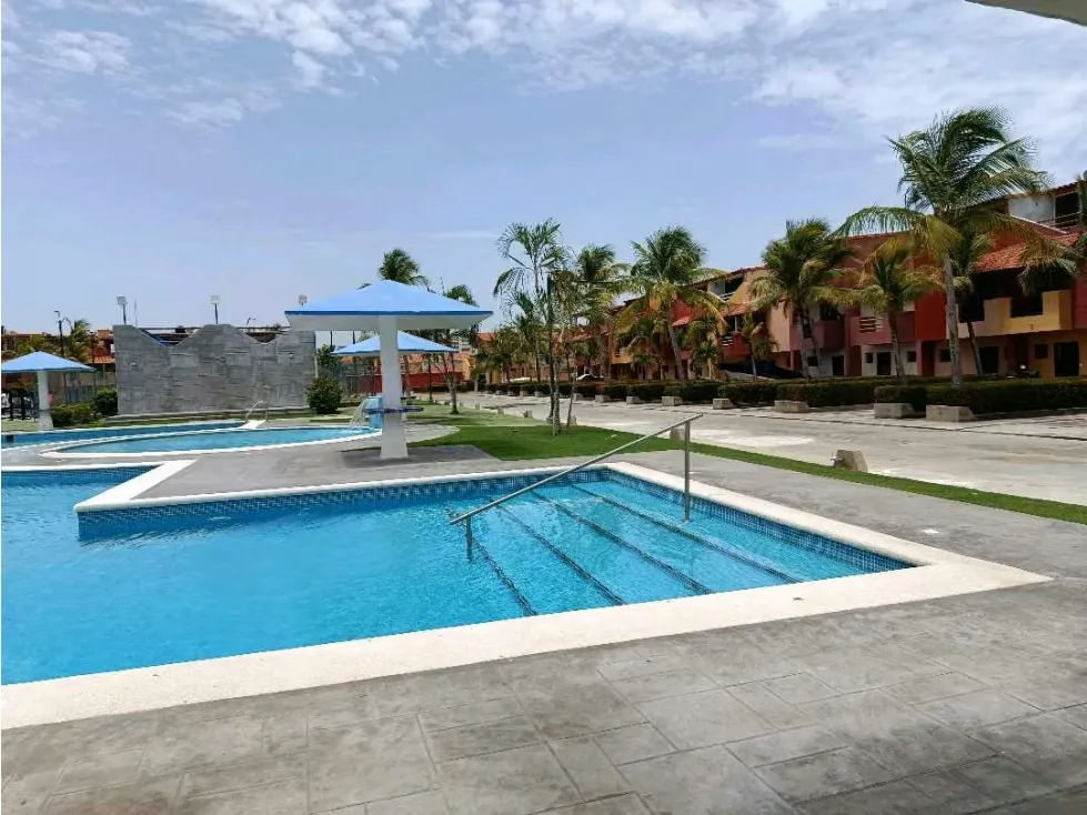 Vendo TH 180m2 Puerto Encantado 0654 - 32
