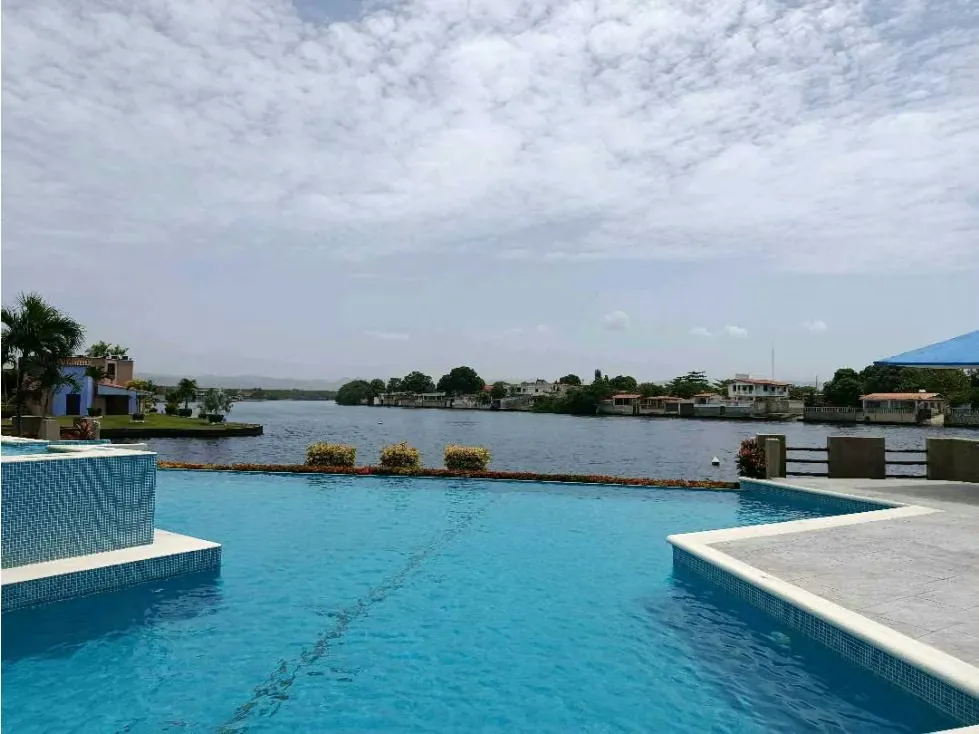Vendo TH 180m2 Puerto Encantado 0654 - 35