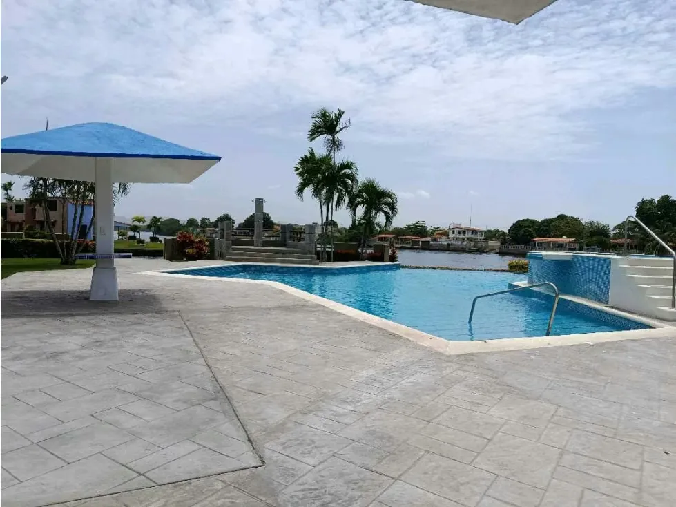 Vendo TH 180m2 Puerto Encantado 0654 - 36