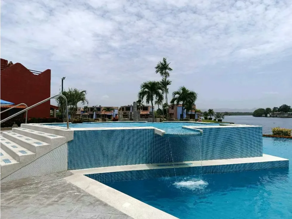Vendo TH 180m2 Puerto Encantado 0654 - 38