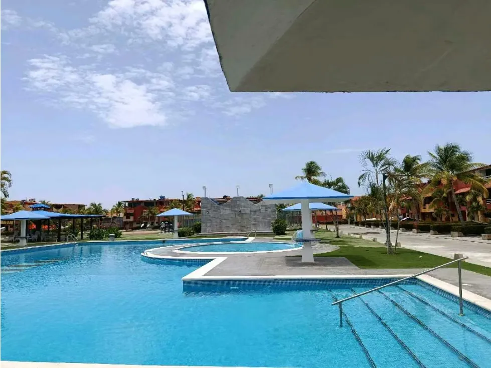 Vendo TH 180m2 Puerto Encantado 0654 - 39