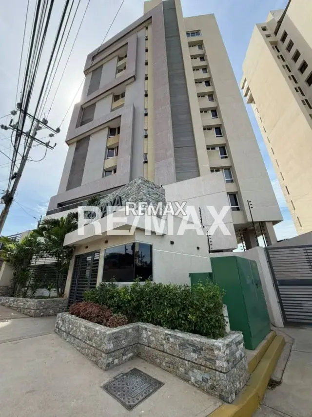 APARTAMENTO EN VENTA EDIF. SARAYA AVENIDA EL MILAGRO - 2