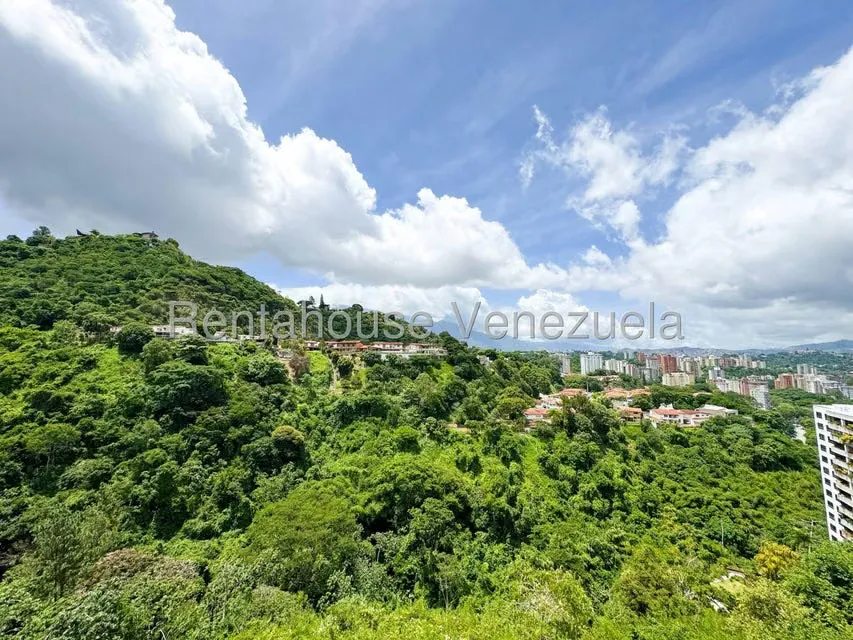 Apartamento (1 Nivel) en Venta en Colinas del Tamanaco, Distrito Metropolitano - 23