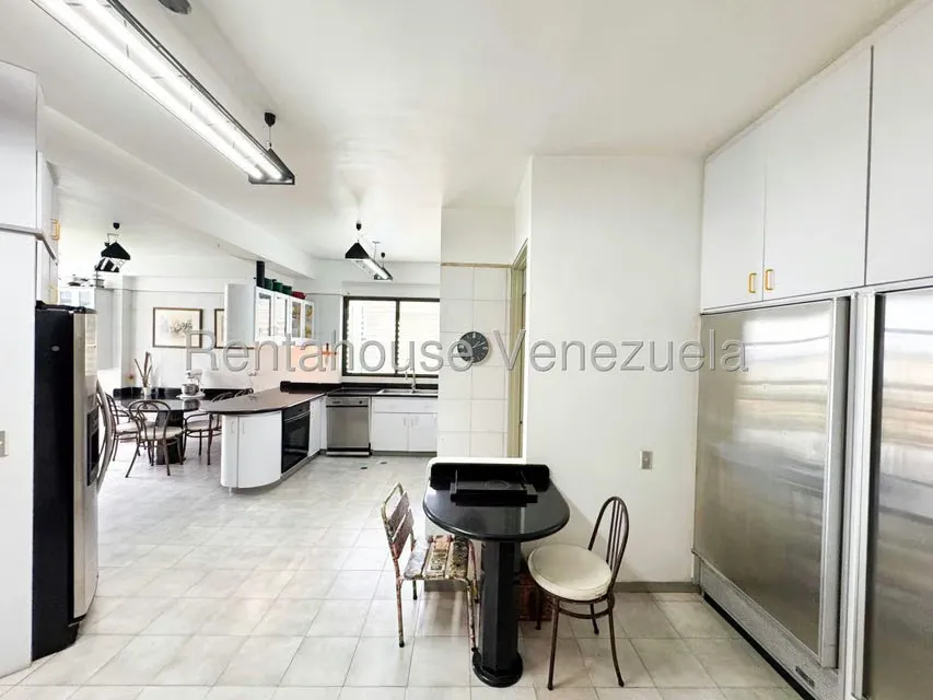 Apartamento (1 Nivel) en Venta en Colinas del Tamanaco, Distrito Metropolitano - 28