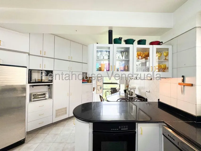 Apartamento (1 Nivel) en Venta en Colinas del Tamanaco, Distrito Metropolitano - 33