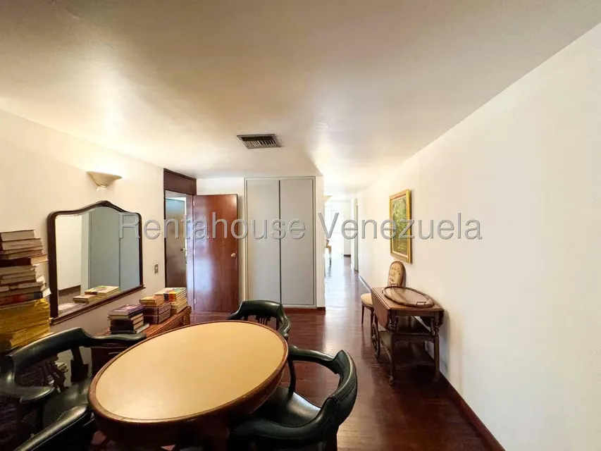 Apartamento (1 Nivel) en Venta en Colinas del Tamanaco, Distrito Metropolitano - 45