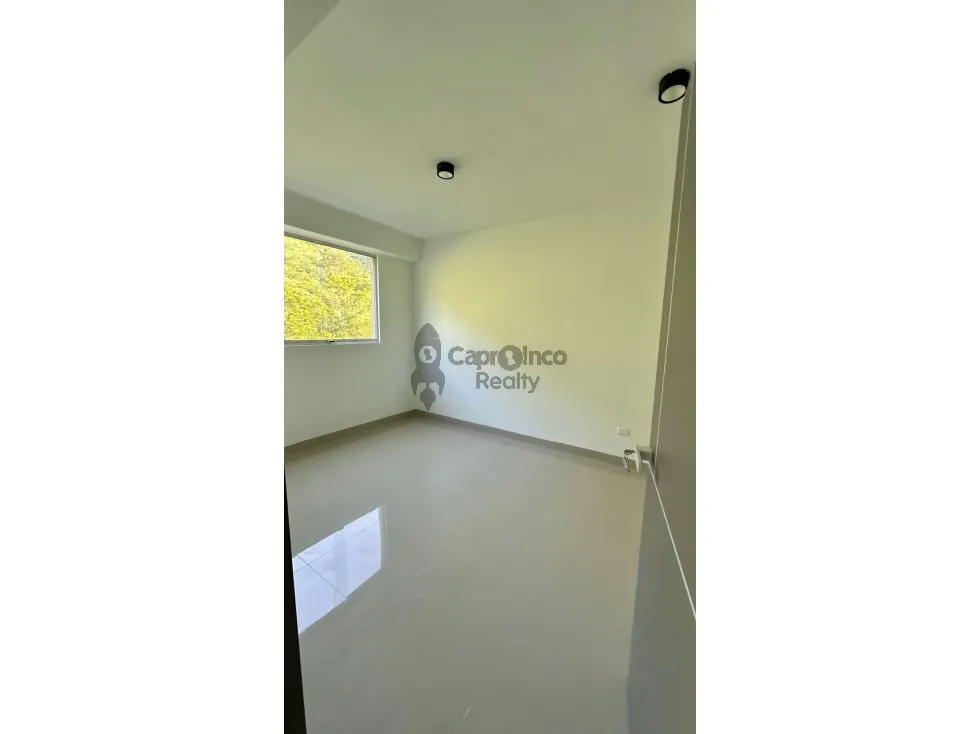 Venta apto obra blanca de lujo, La trigaleña alta 100% servicios - 14