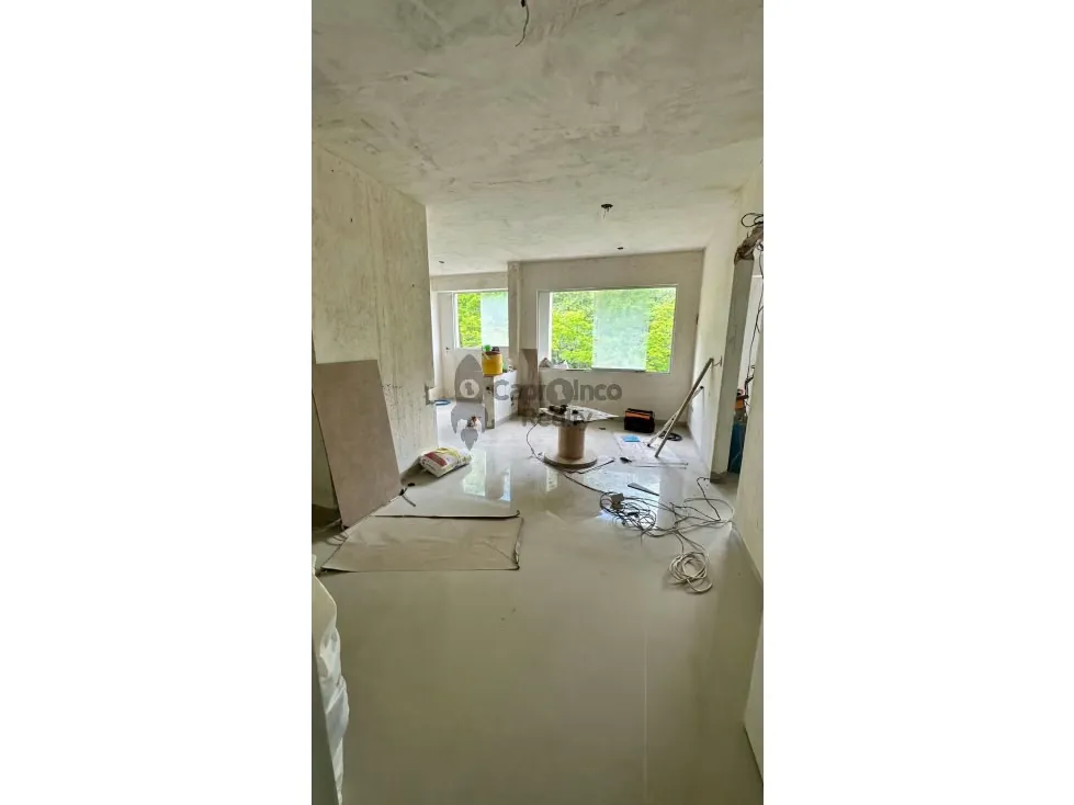 Venta apto obra blanca de lujo, La trigaleña alta 100% servicios - 10