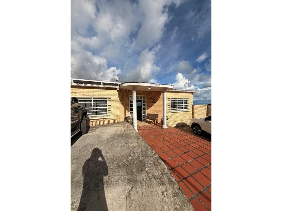 Casa en Venta Alto de los Guayabito, Baruta 156815AB 100m2/8H/8B/5PE